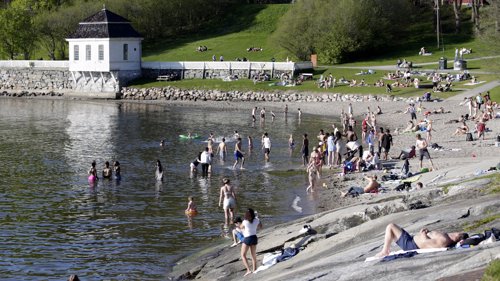 TRENGER IKKE BADE: – Det er ikke nødvendig å bade i Norge selv om du ligger ved vannet, mener våre lyttere.
