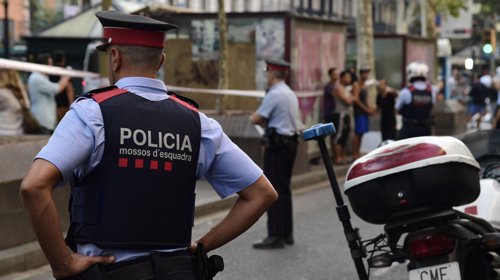 KAN ENDRE REISEN: Reisende som ikke tør å reise til Barcelona etter terrorangrepet torsdag, kan booke om billetten hos både SAS og Norwegian.