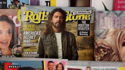 Til salgs: Rolling Stone magazine. Her med Dave Grohl fra Foo Fighters på forsiden av siste nummer.