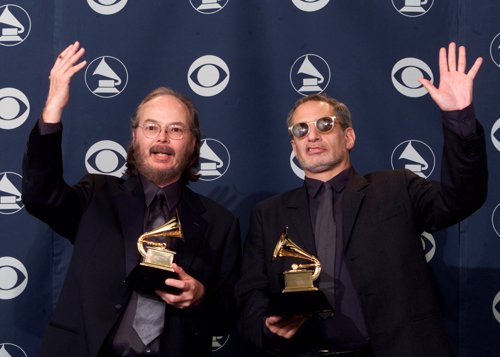 Så sent som i 2001 vant Steely Dan Grammy for beste pop vokal for albumet "Two Against Nature". Walter Becker (tv) ble bare 67 år gammel.