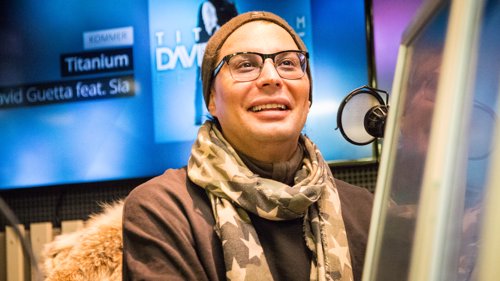 REALITYDELTAKER: Erlend Elias Bragstad gjestet P4s Radiofrokost mandag morgen.