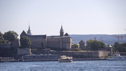 FESTNINGEN: Forsvarsbygg er bekymret for adkomsten til Akershus festning.