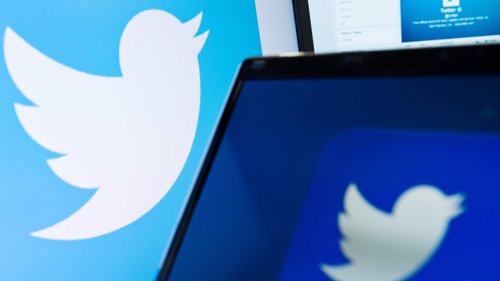 DELER UT PENGER: En japansk milliardær har inntatt Twitter-toppen - etter å ha lokket med 100 millioner yen.