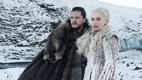 TRONER ØVERST: Skuespillerne Emilia Clarke (32) og Kit Harington (32) tjener begge flere millioner kroner per «Game of Thrones».