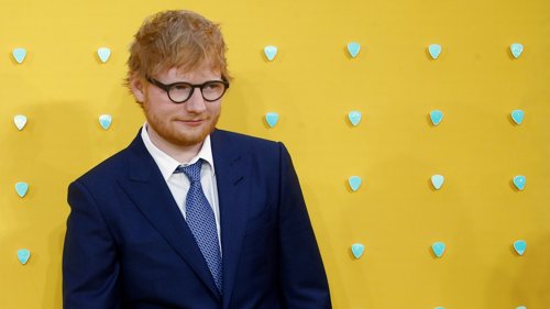 Ed Sheeran topper ukas Euro Hot 30! Her fra premieren på Yesterday i London.