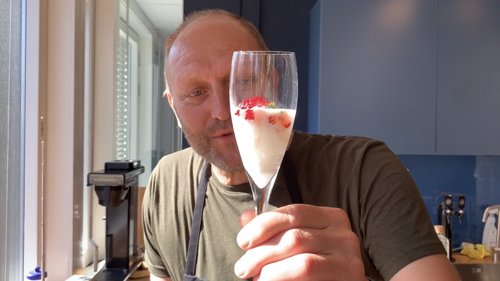Christer lager dansk guf til is.