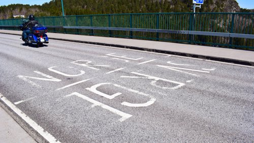 NÆRMER SEG: Om ikke lenge kan nordmenn igjen fylle opp handlekurven i Sverige og slippe karantene etter hjemreisen. Det betyr store tap for næringslivet i Norge. Illustrasjonsfoto.