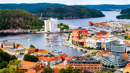 Regjeringen bør vurdere å la grensebyer bli taxfree-kommuner, mener Halden Næringsutvikling