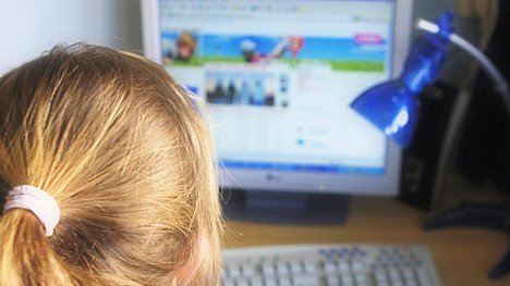 Ansatte hetses når de deler saker på jobben