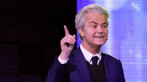 OMSTRIDT: Geert Wilders gjør det bra før valget i Nederland. Men det er vanskelig for den høyrenasjonalistiske opposisjonslederen å finne samarbeidspartnere.