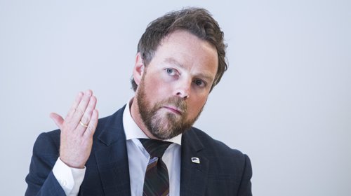 FEIL: Kunnskapsminister Torbjørn Røe Isaksen mener det er en fallitterklæring å innføre adgangskontroll på videregående.