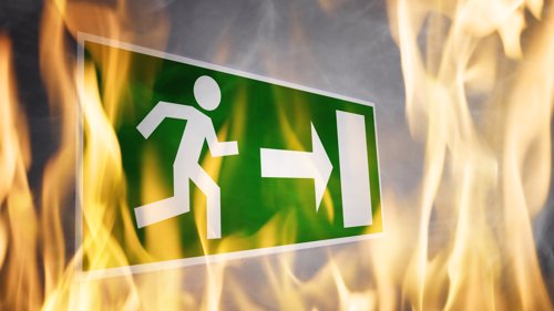 Norsk brannvernforening mener det må bli strengere krav til kontroller over brannsikkerheten i leilighetsbygg.