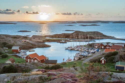 Mange turister ønsker å reise til norskekysten med båt denne sommeren. 
