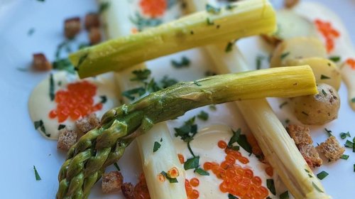 FRISKT: En god asparges-rett slår aldri feil.